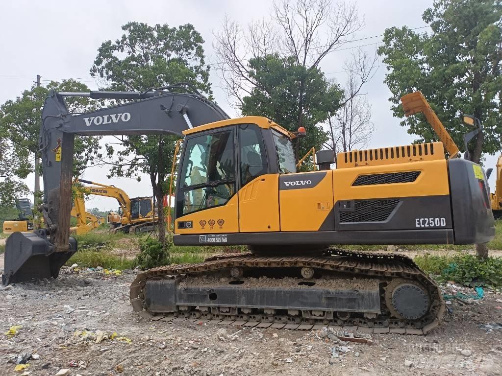 Volvo EC250D Bageri gusjeničari