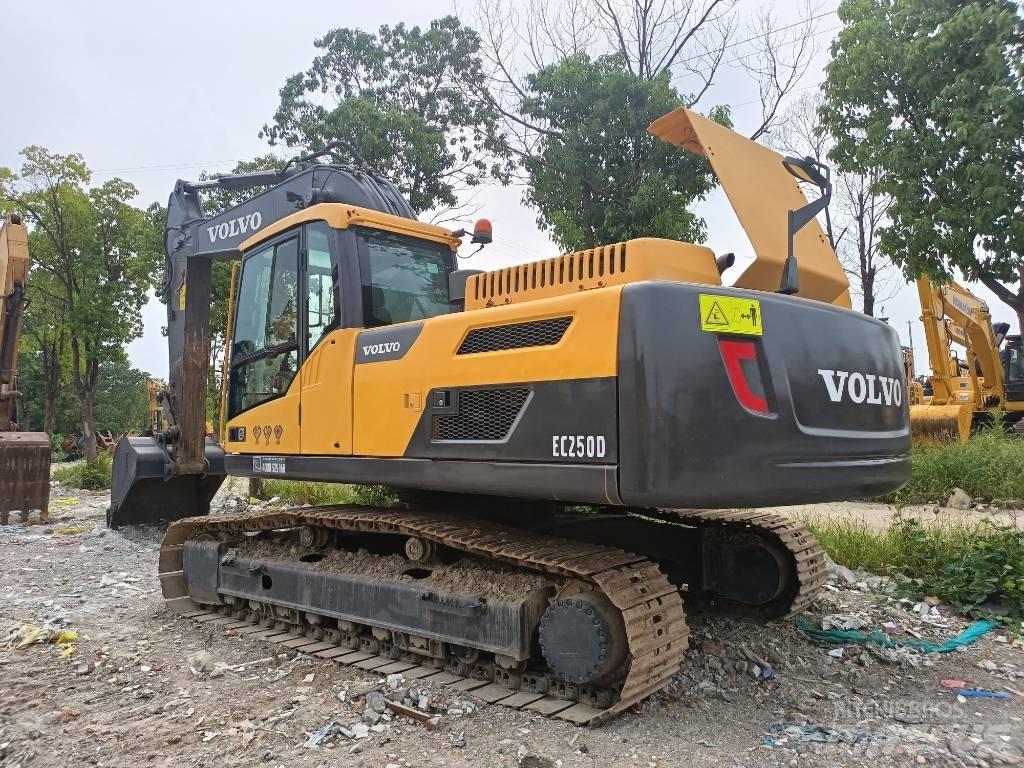 Volvo EC250D Bageri gusjeničari
