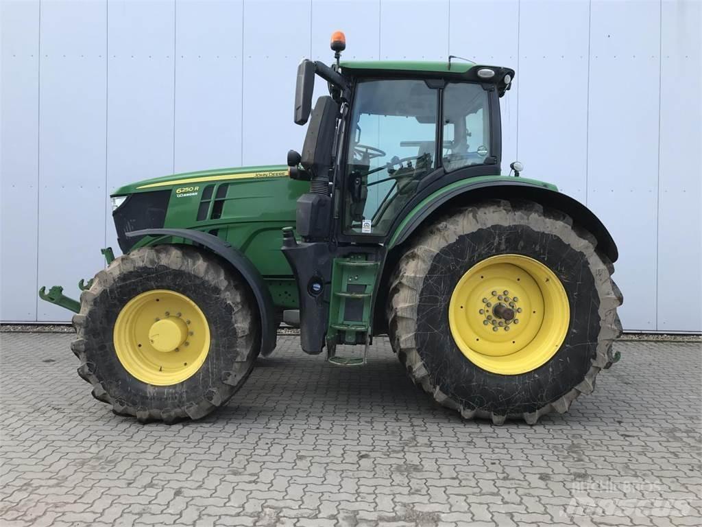 John Deere 6250R Traktori