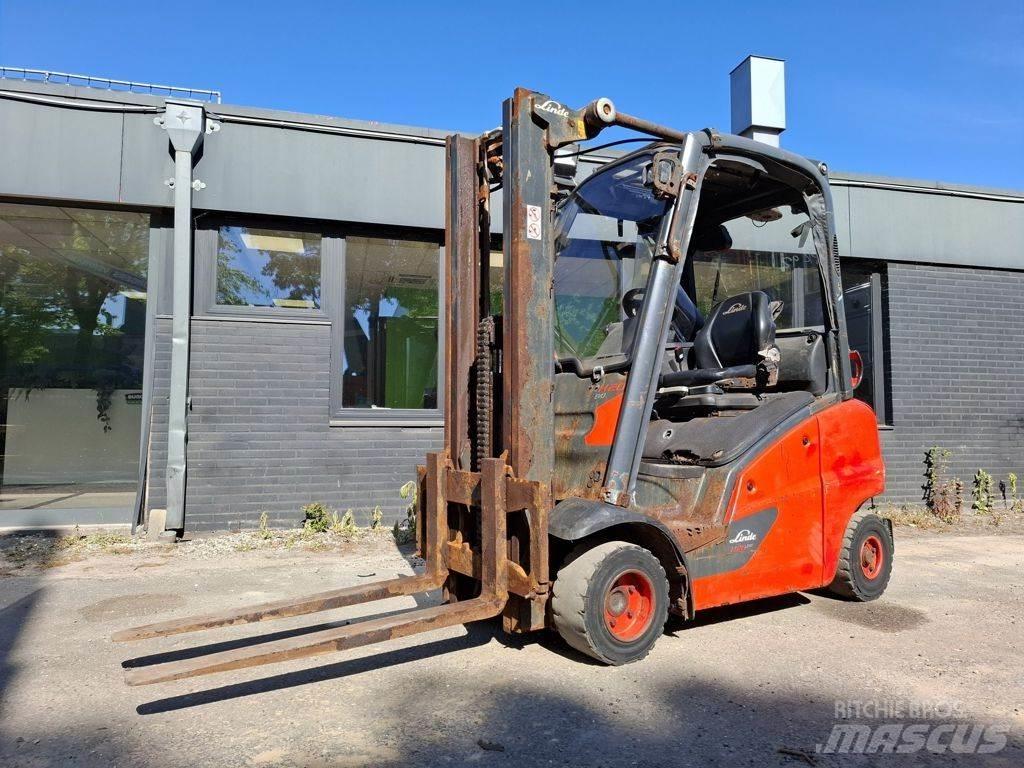 Linde H20T Plinski viličari