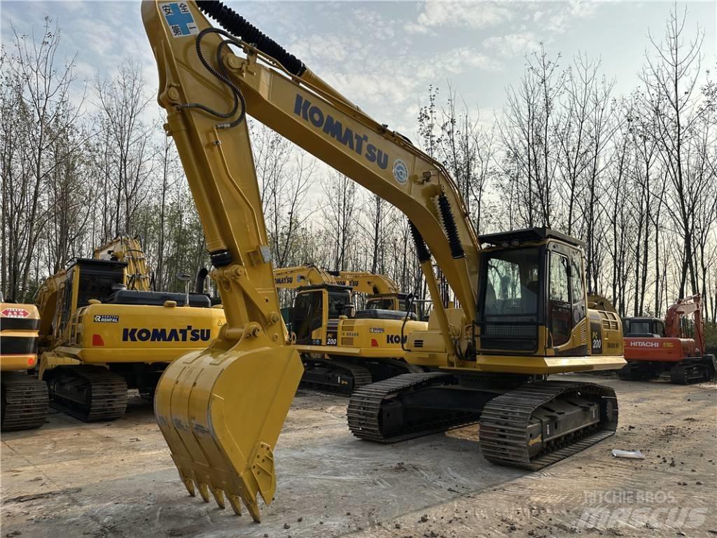 Komatsu PC200-8 Bageri gusjeničari