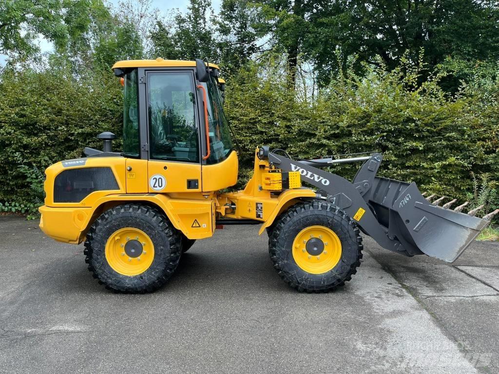 Volvo L 30 H Utovarivači na kotačima