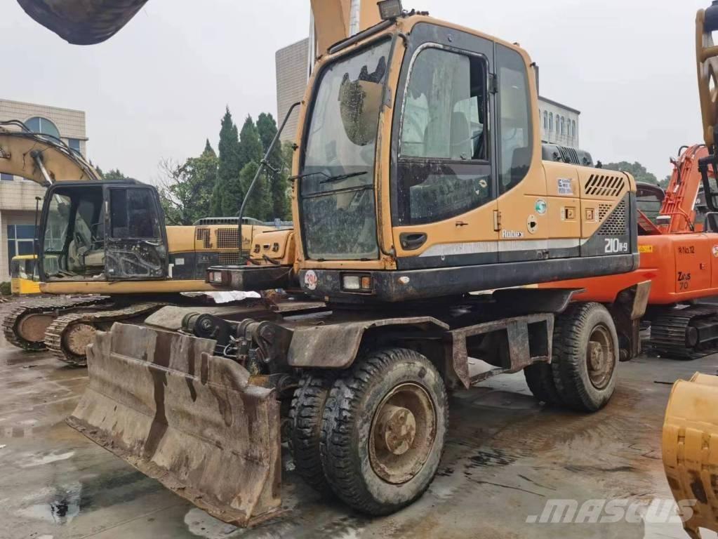 Hyundai R210W-9 Bageri na kotačima
