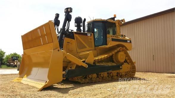 CAT D8T Buldožeri gusjeničari