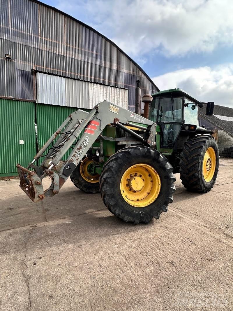 John Deere 4055 Traktori