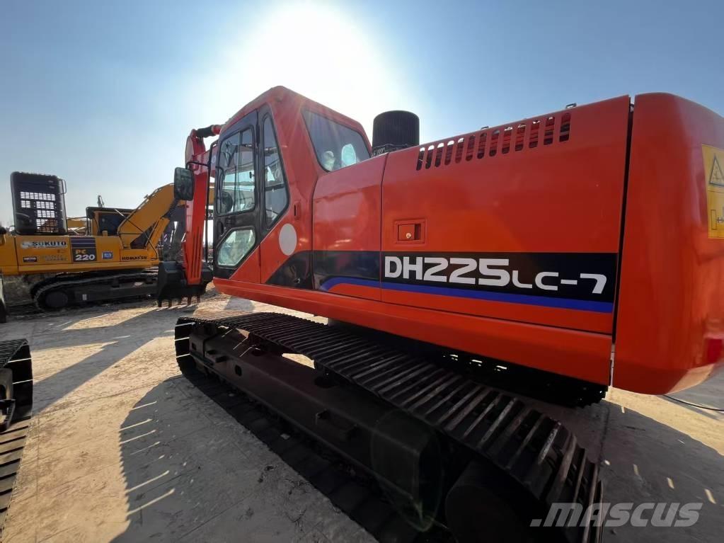Doosan DH 225 LC-7 Bageri gusjeničari