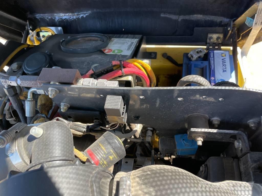 Bomag BW 100 AC-5 Kombinovani valjci