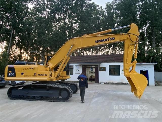 Komatsu PC200-8 Bageri gusjeničari