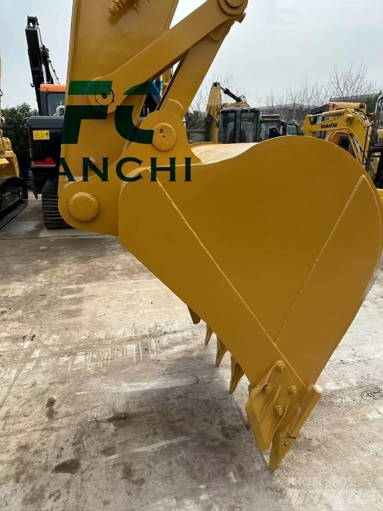 CAT 325 D Bageri gusjeničari