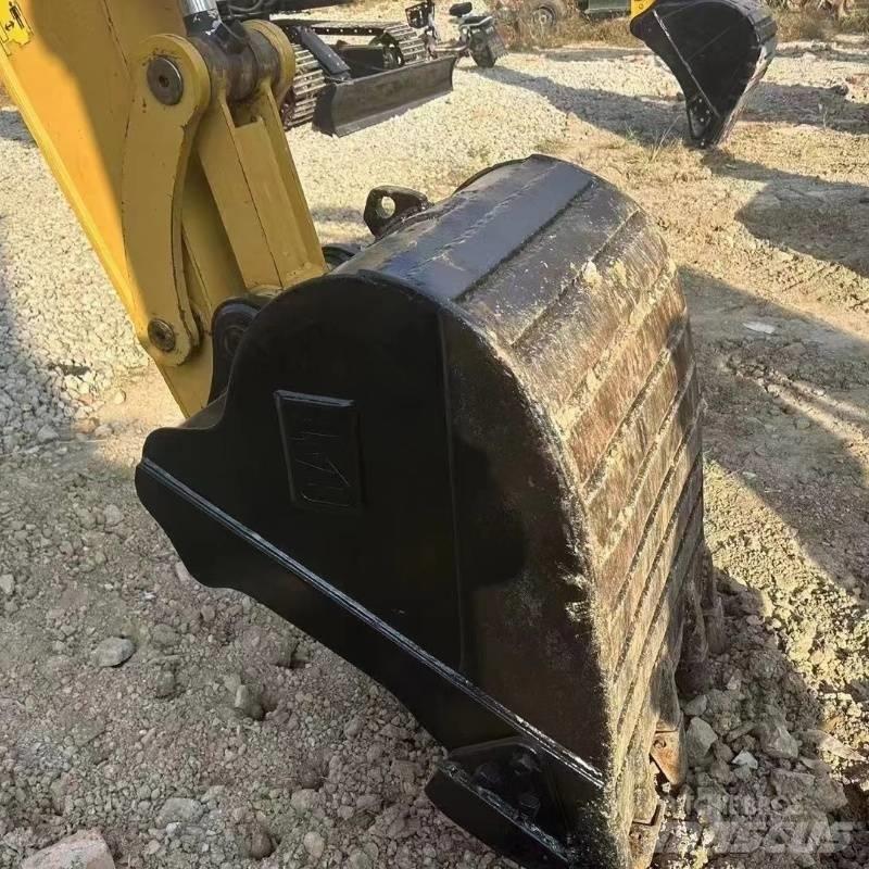 CAT 307 Bageri gusjeničari