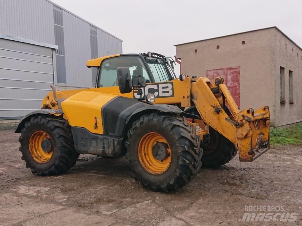 JCB 541-70 Poljoprivredni teleskopski utovarivači