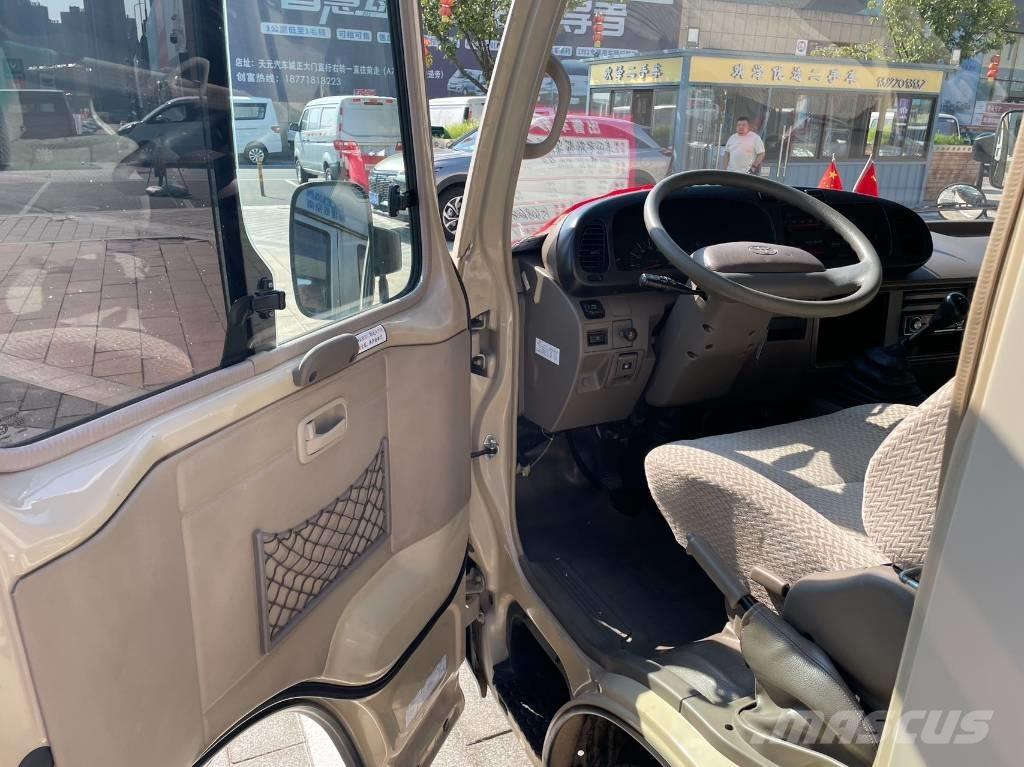 Toyota Coaster Bus Mini autobusi