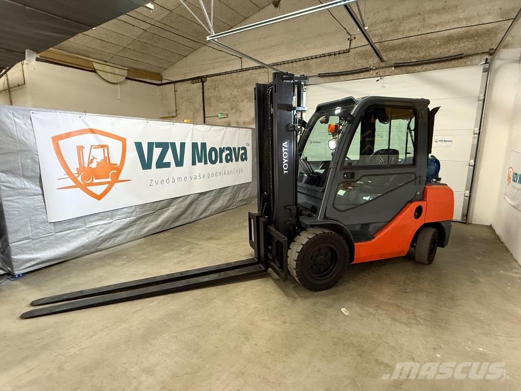 Toyota 02-8 FGJF 35 Plinski viličari