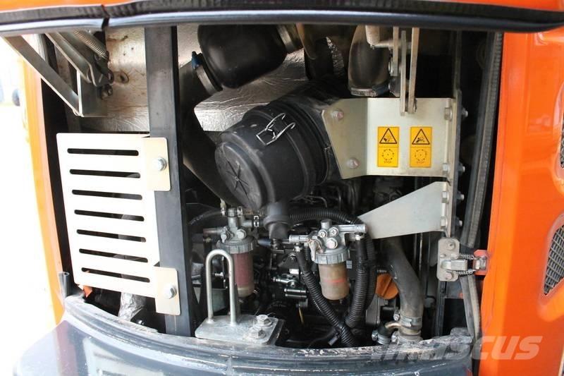 Hitachi ZX 26 U Mini bageri <7t