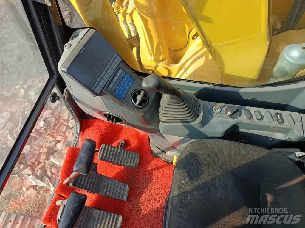Komatsu PC138US Bageri gusjeničari