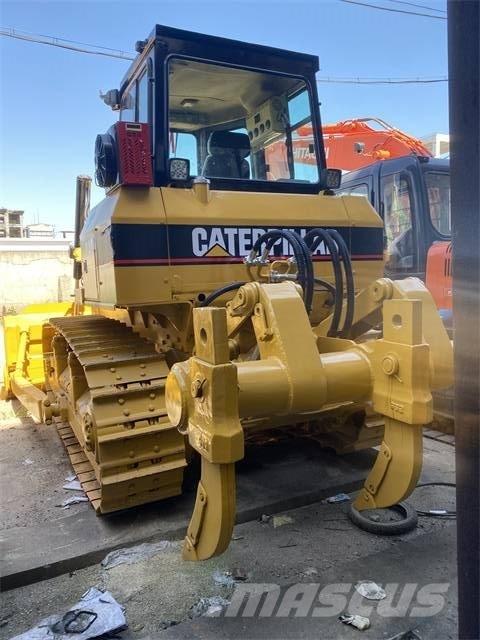 CAT D 6 G Buldožeri gusjeničari