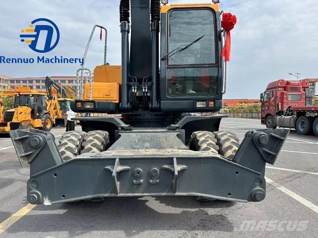Hyundai 210W-9 Bageri na kotačima