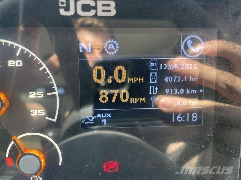 JCB TM 320 S Poljoprivredni teleskopski utovarivači