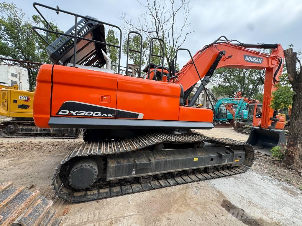 Doosan DX 300 Bageri gusjeničari