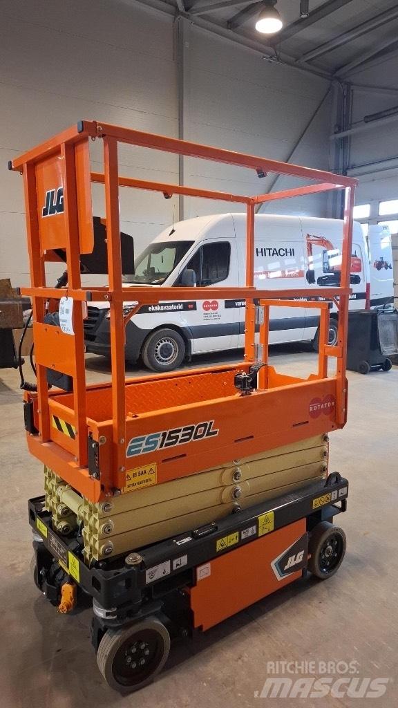 JLG ES 1530 L Škaraste platforme