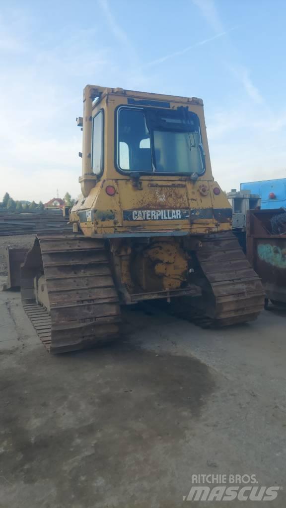 CAT D 4 LGP Buldožeri gusjeničari