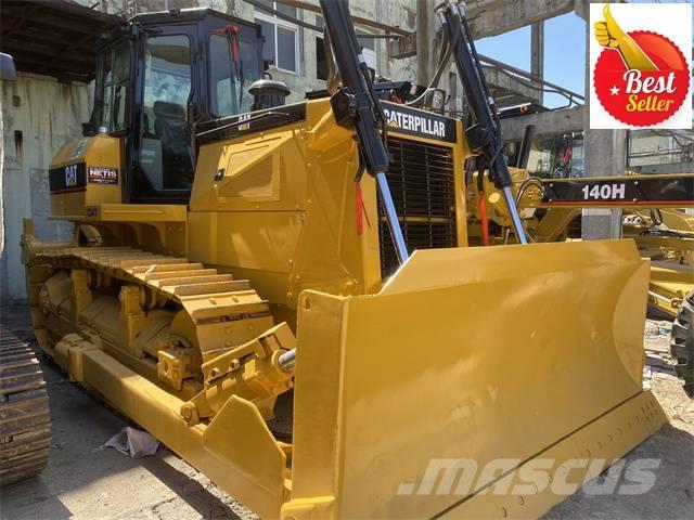 CAT D 6 G Buldožeri gusjeničari