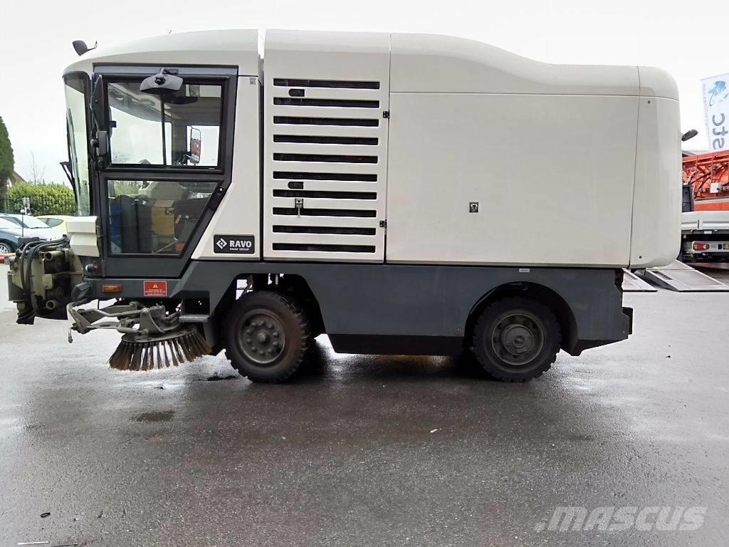 Ravo 530 CD Strojevi za metenje