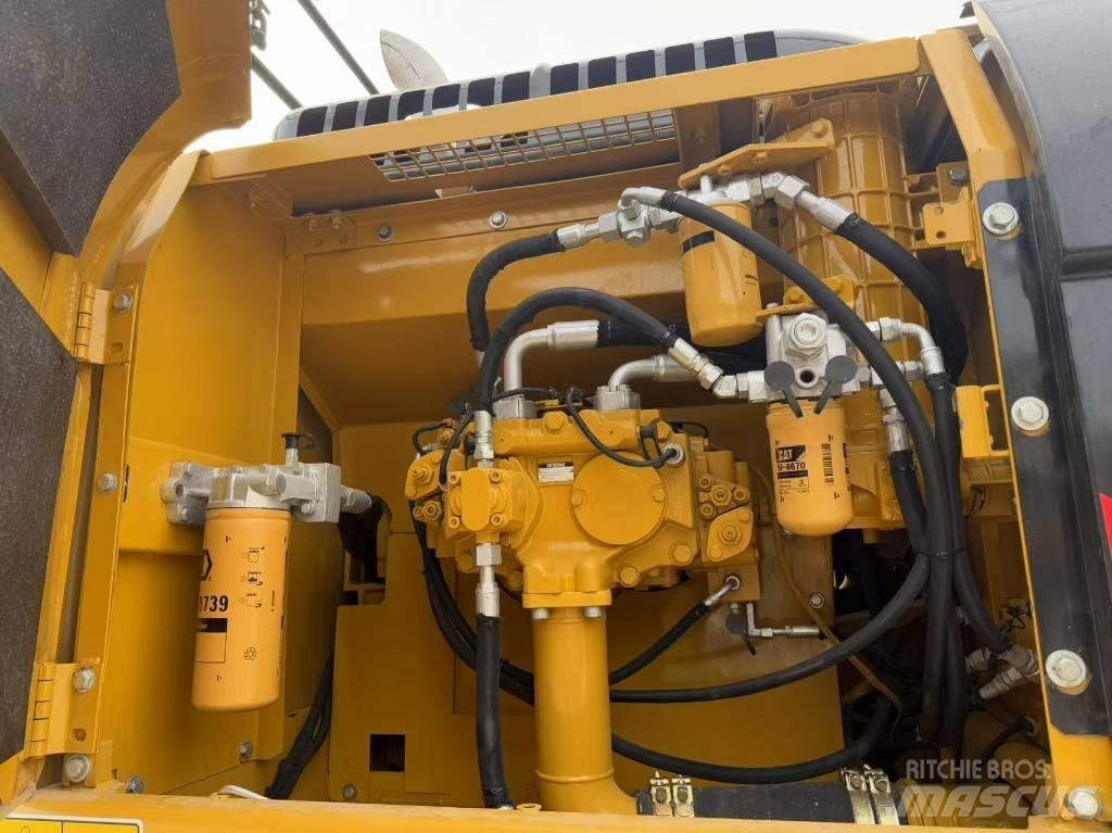 CAT 330 D L Bageri gusjeničari