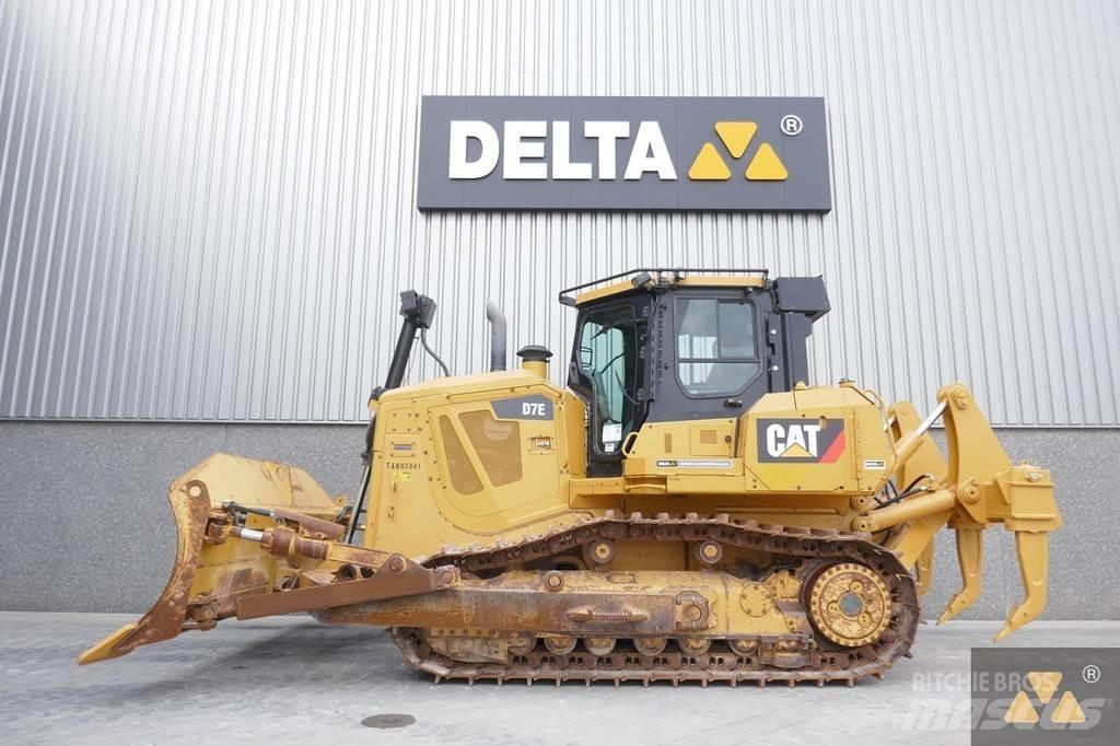 CAT D7E Buldožeri gusjeničari