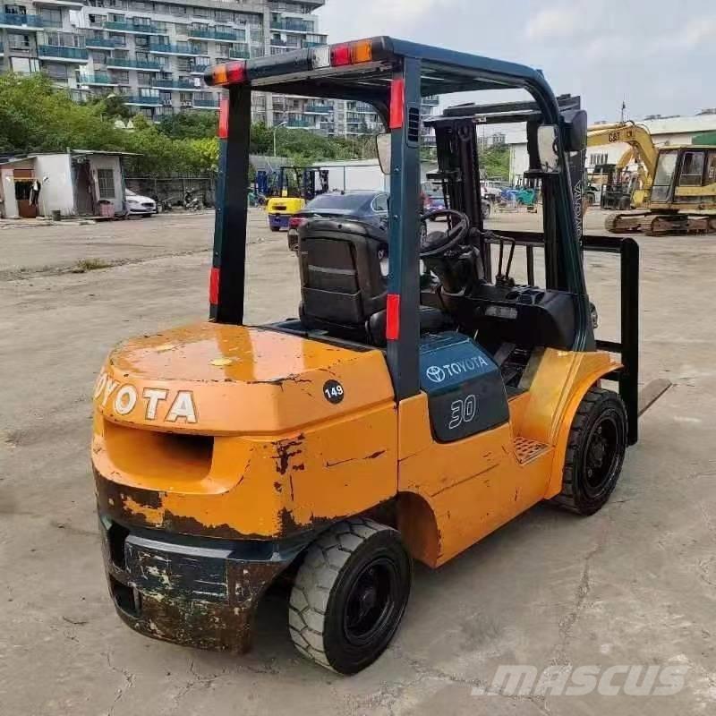 Toyota FD 30 Dizelski viličari