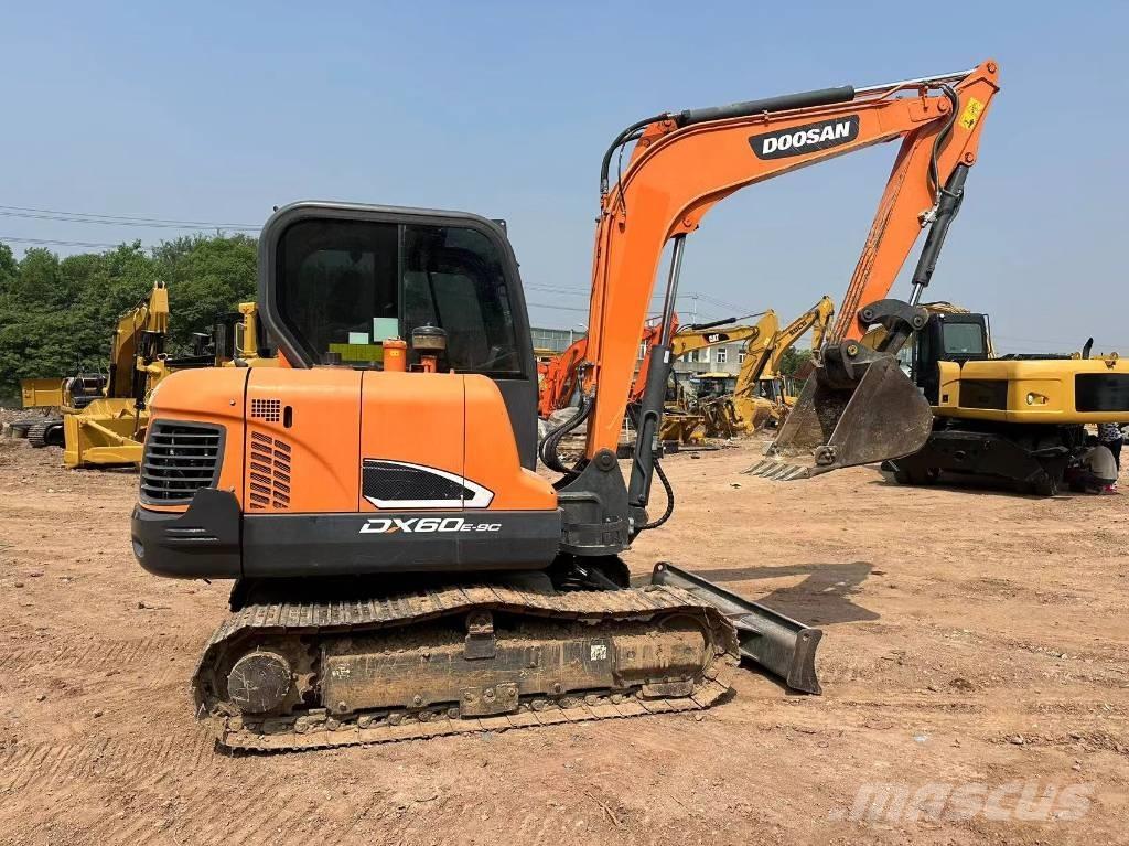 Doosan DX 60 Bageri gusjeničari