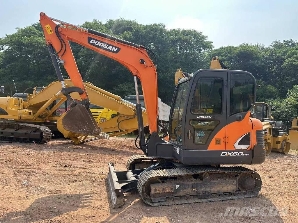 Doosan DX 60 Bageri gusjeničari