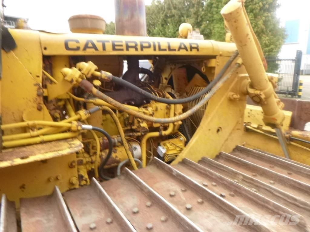 CAT D 4 D LGP Buldožeri gusjeničari