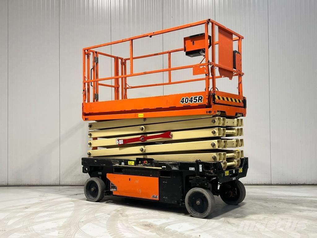 JLG 4045R Škaraste platforme