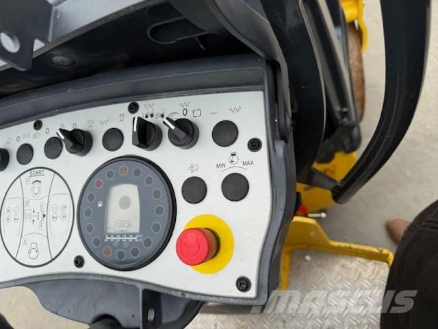 Bomag BW 100 AD M-5 Valjci sa dvojnim bubnjem