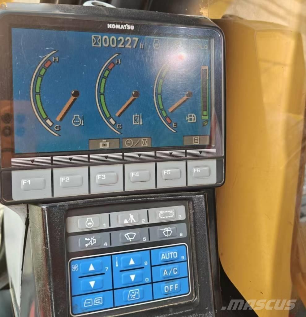 Komatsu 210LC-8 Bageri gusjeničari