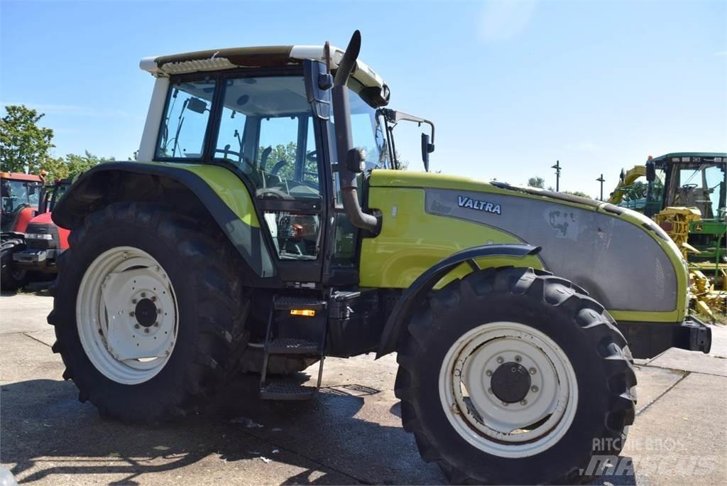 Valtra T120 Traktori