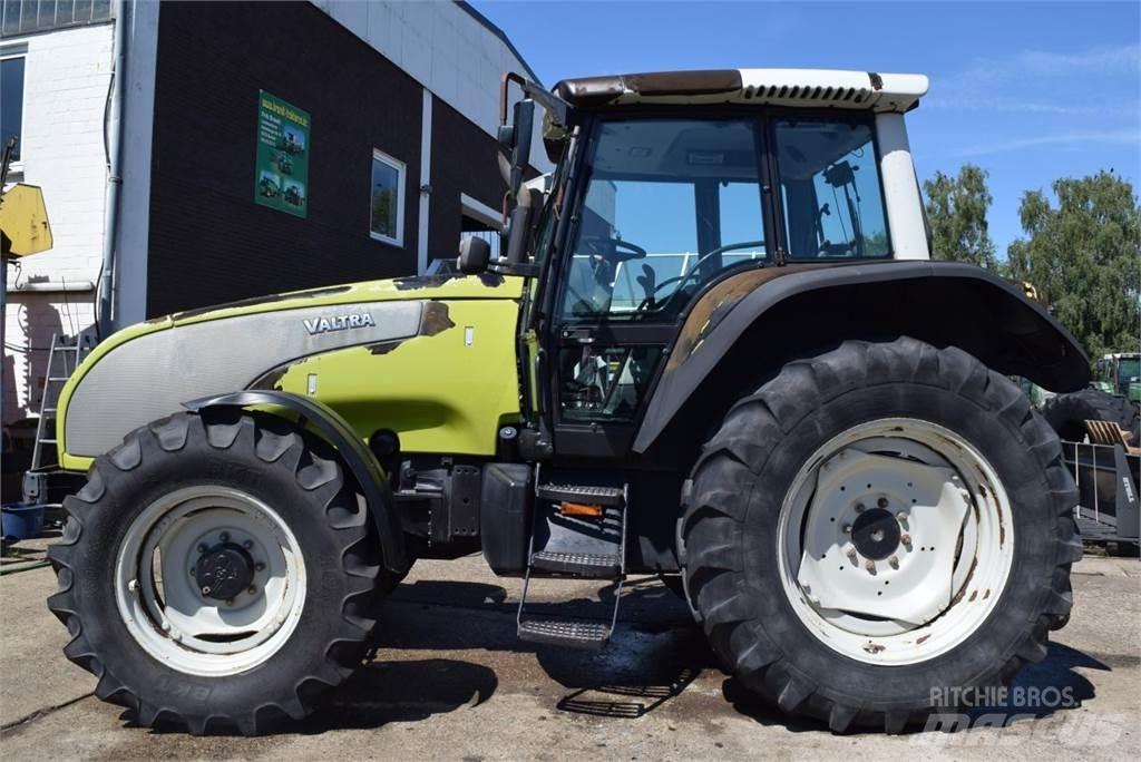 Valtra T120 Traktori