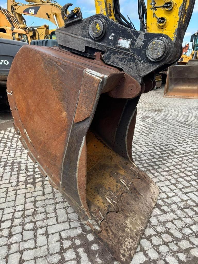 Komatsu PC 210 LC-7 Bageri gusjeničari
