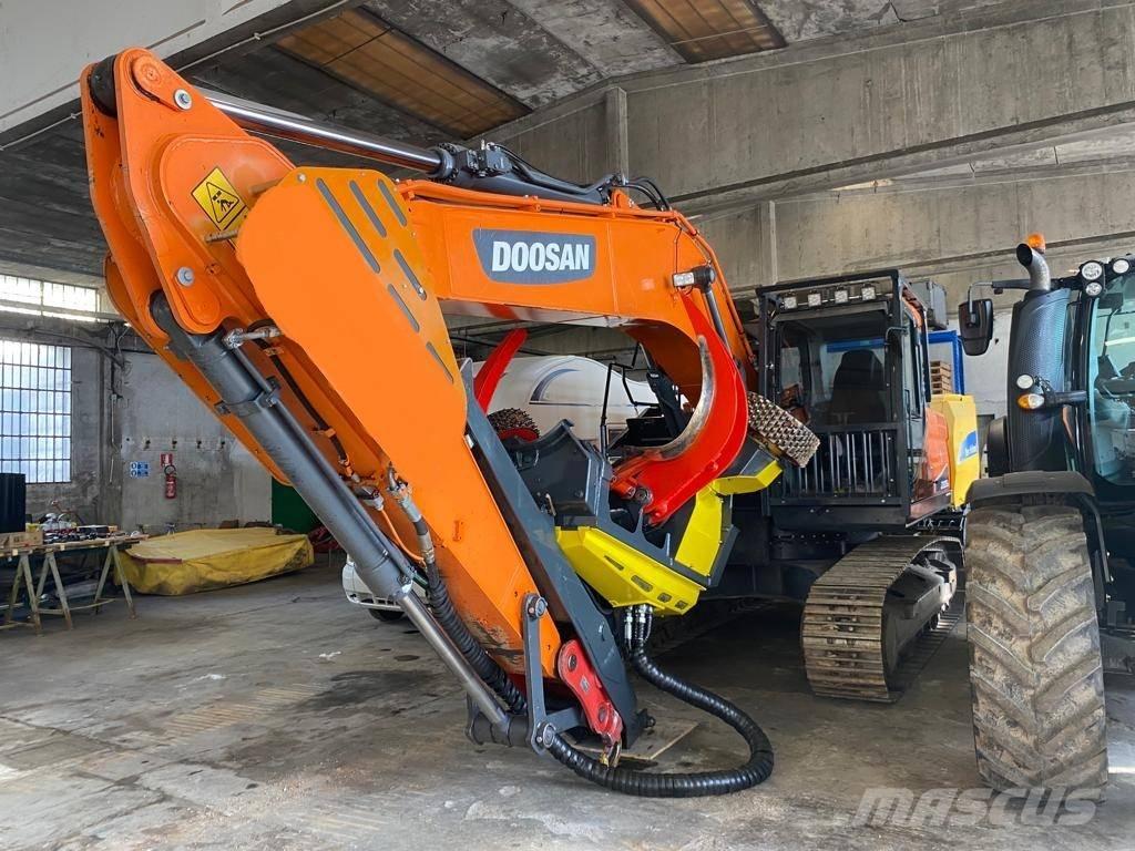 Doosan DX 235 NLC-5 Bageri gusjeničari