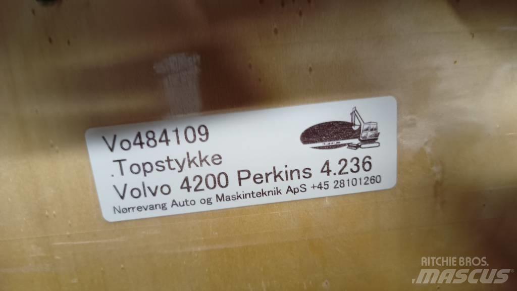 Volvo 4200 Motori