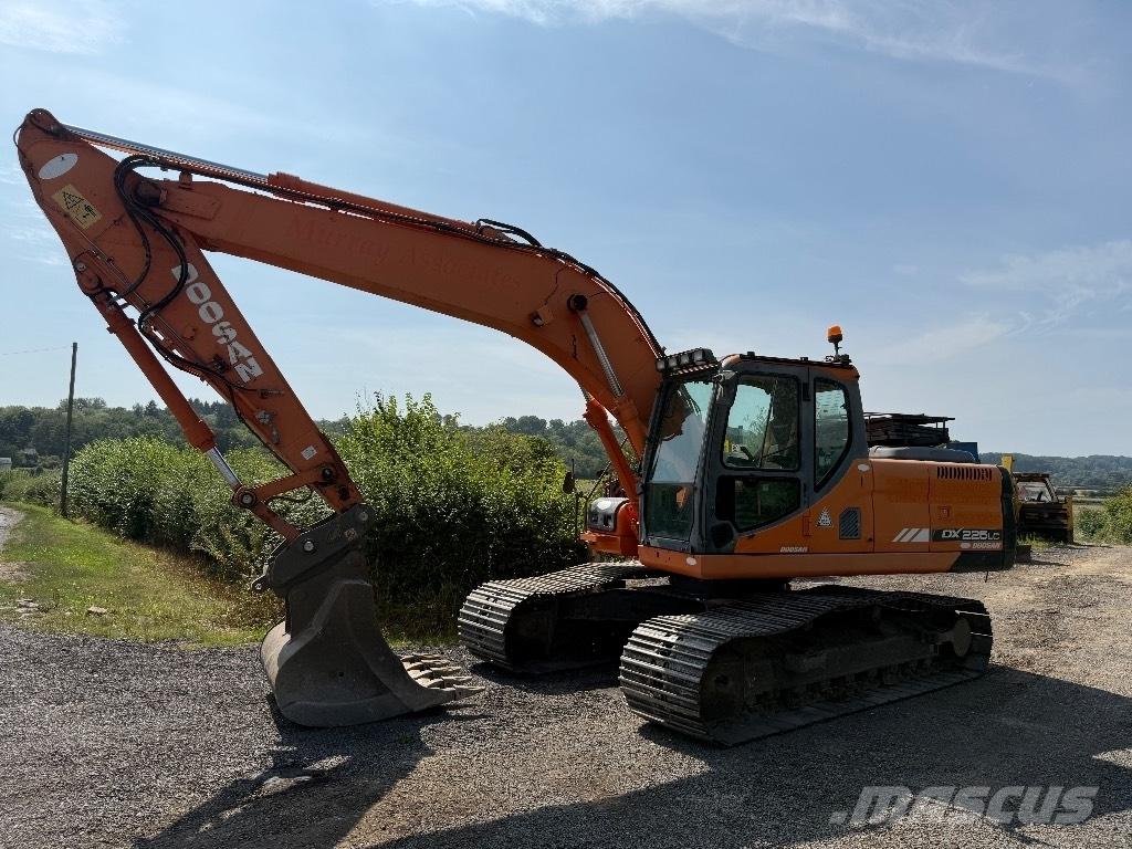 Doosan DX 225 LC Bageri gusjeničari
