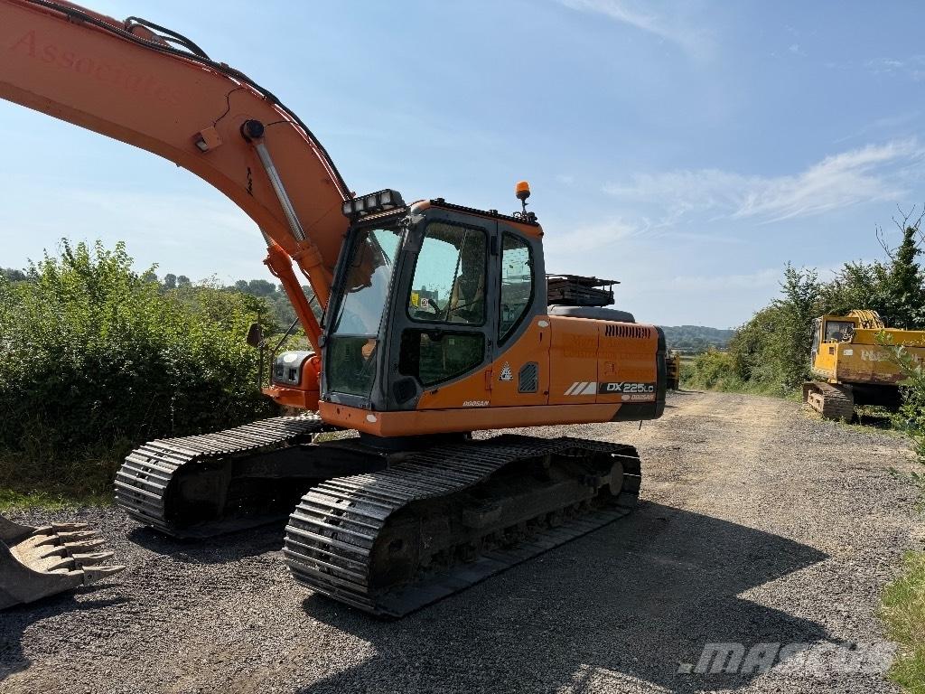 Doosan DX 225 LC Bageri gusjeničari