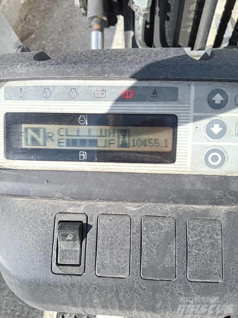 UniCarriers DX 25 Dizelski viličari