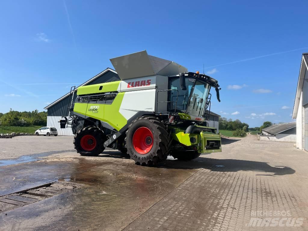 CLAAS Lexion 8700 Kombajni