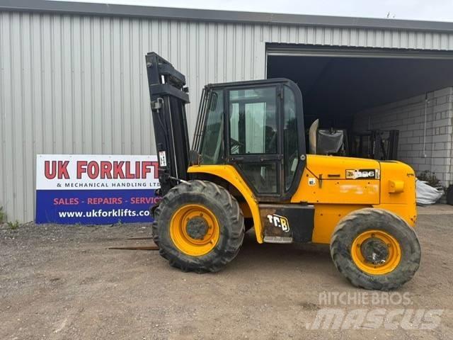 JCB 926 Terenski viličar
