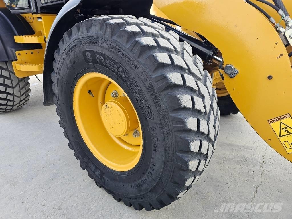 CAT 908M Utovarivači na kotačima
