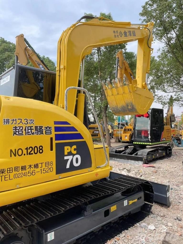 Komatsu 70-8 Bageri gusjeničari