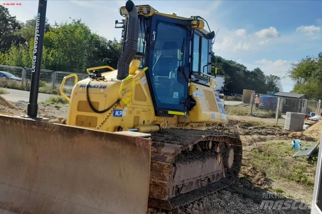 Komatsu D51 PX-24 Buldožeri gusjeničari