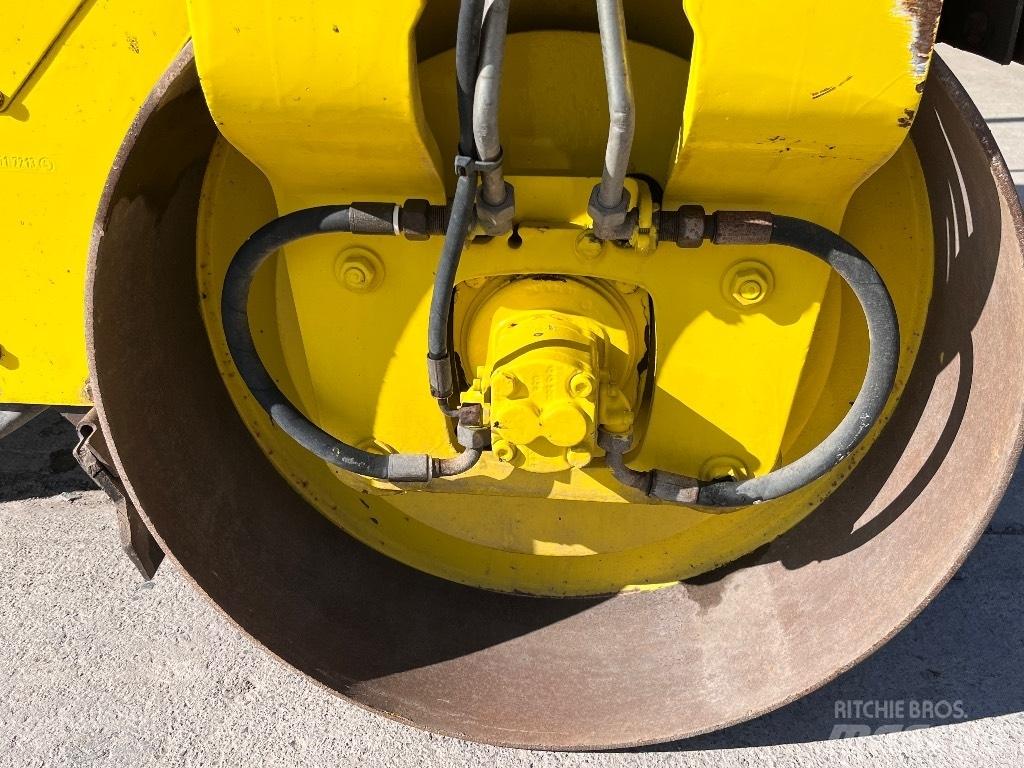 Bomag BW 120 AD-3 Valjci sa dvojnim bubnjem